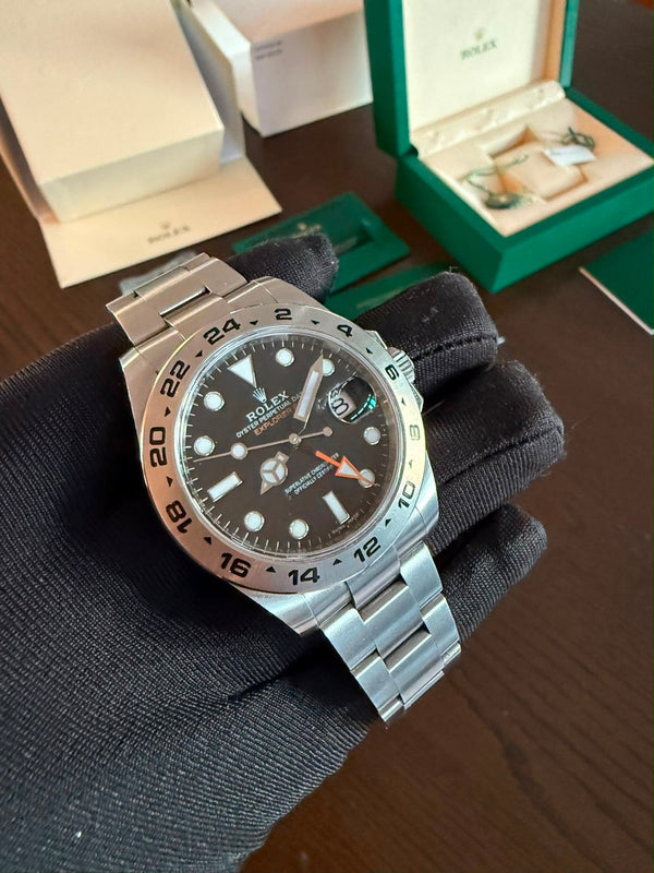 Rolex Explorer II — Réf. 226570 | Cadran noir | Set complet | Certifié suédois